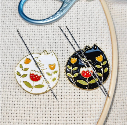 Cat Needle Minder