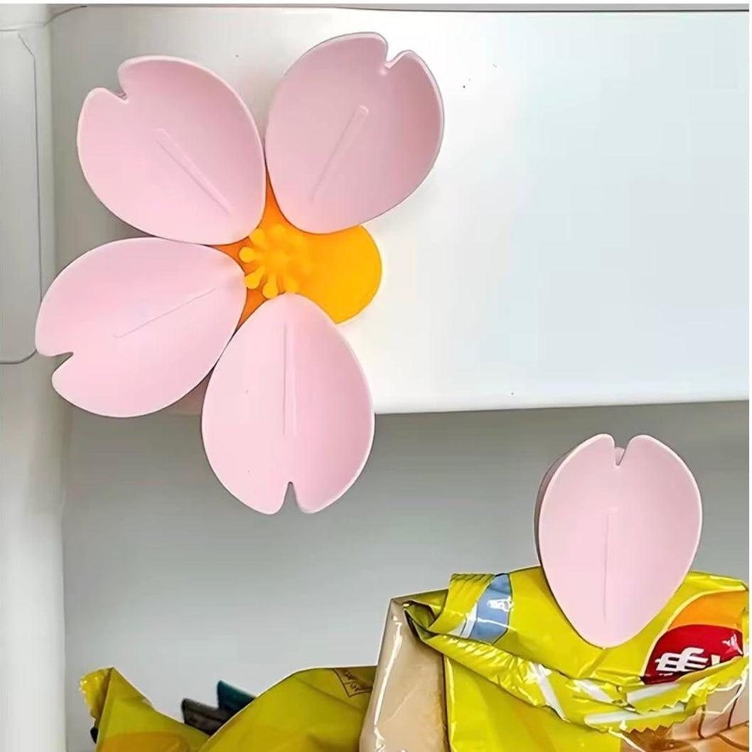 Sakura Kitchen Clips